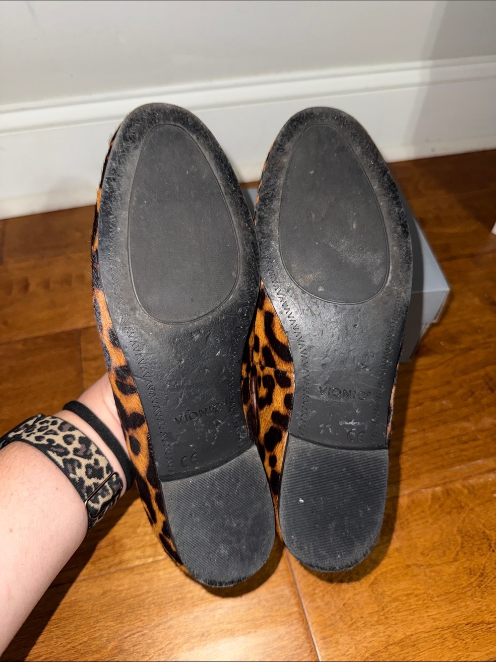 Vionic Willa Leopard Loafers - tan&Black size 8 - Picture 5 of 6